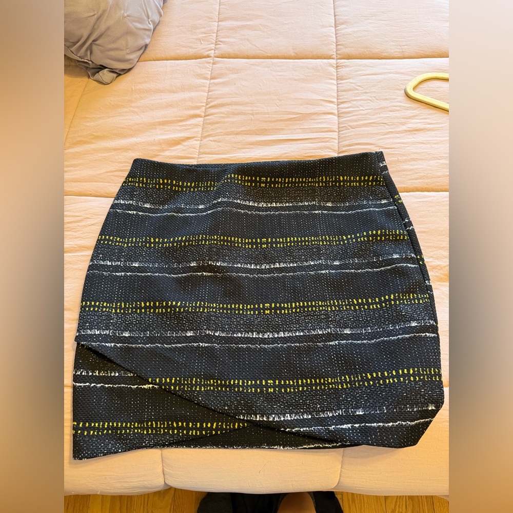 H&M Skirt Size Medium black